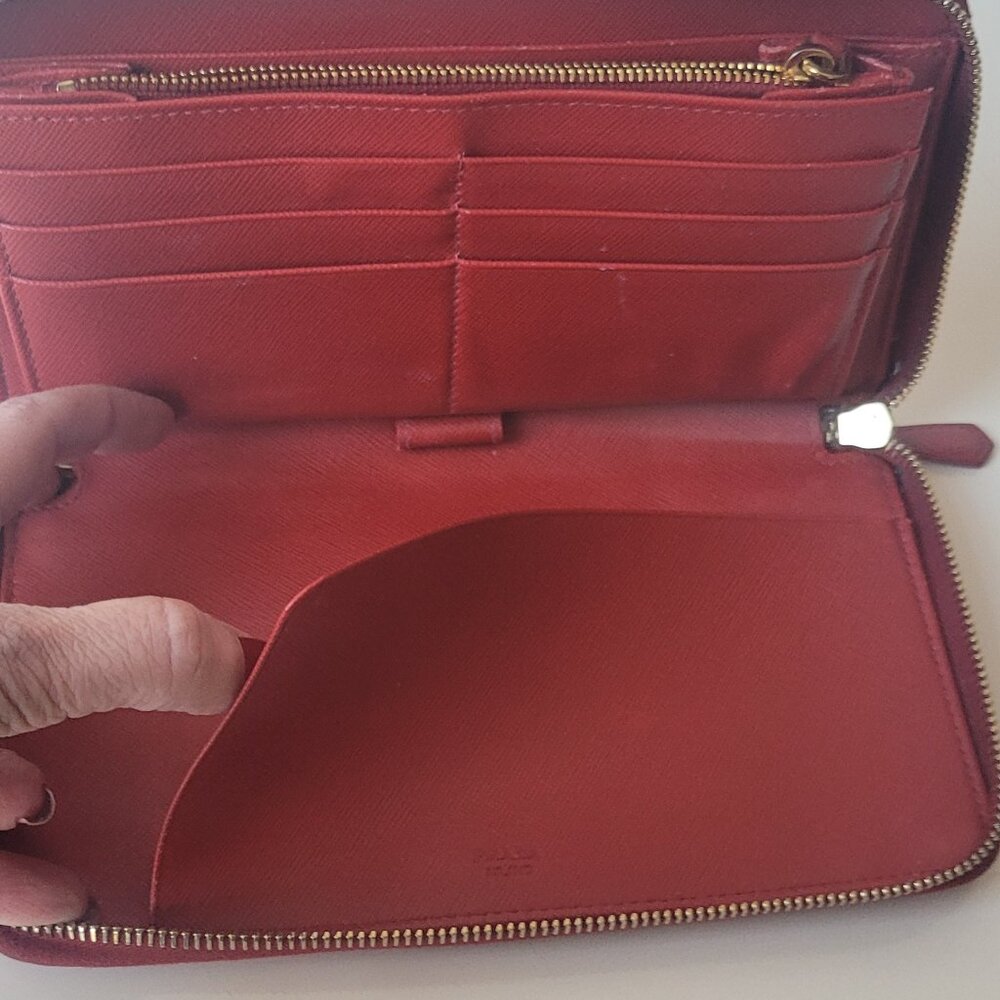 **HP** PRADA Red  Leather Zip Around Wallet - Picture 14 of 16
